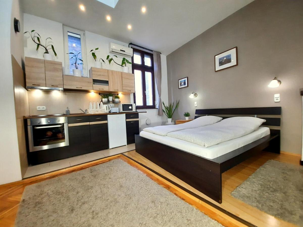 Central Gold Apartment Budapest Extérieur photo